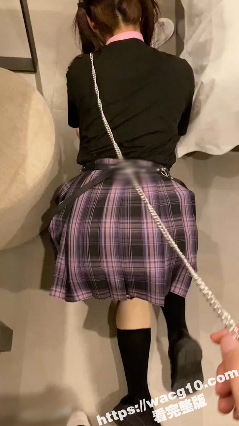 反差母狗系列清纯JK妹被金主爸爸调教跪地学狗爬 浓浓的精液专往母狗眼睛上射！