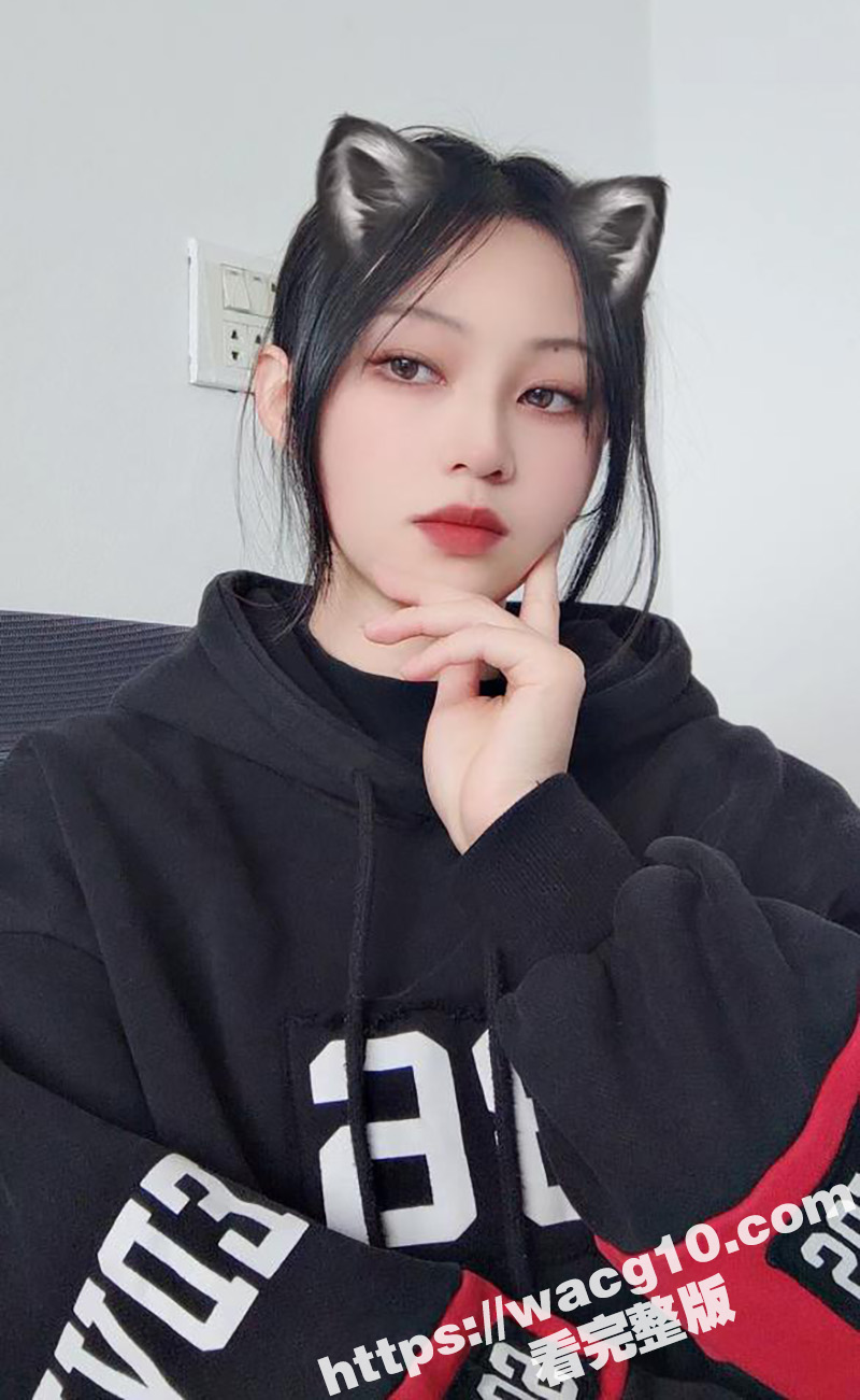 柳州市职业技术学校黄杨捷 超反差的骚母狗 身材极品美腿修长 和男友分手后被其曝光 绿帽第一视角