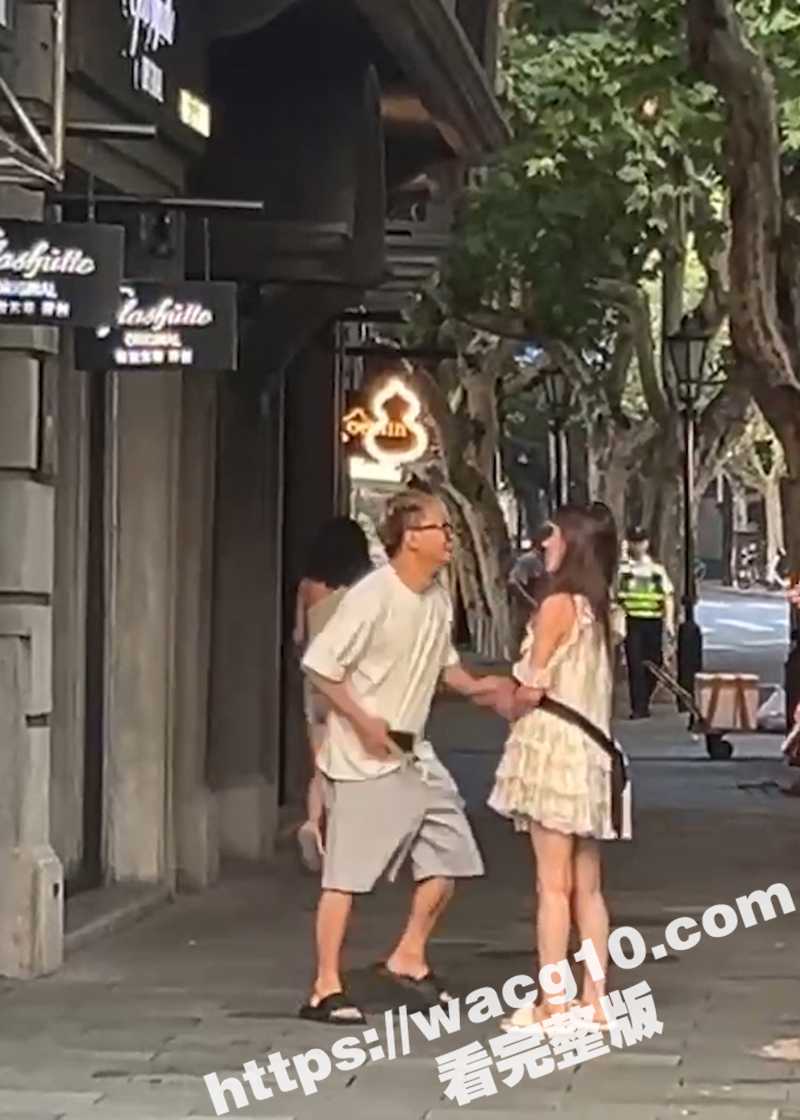 杭州醉酒男子酒吧门前相关图片