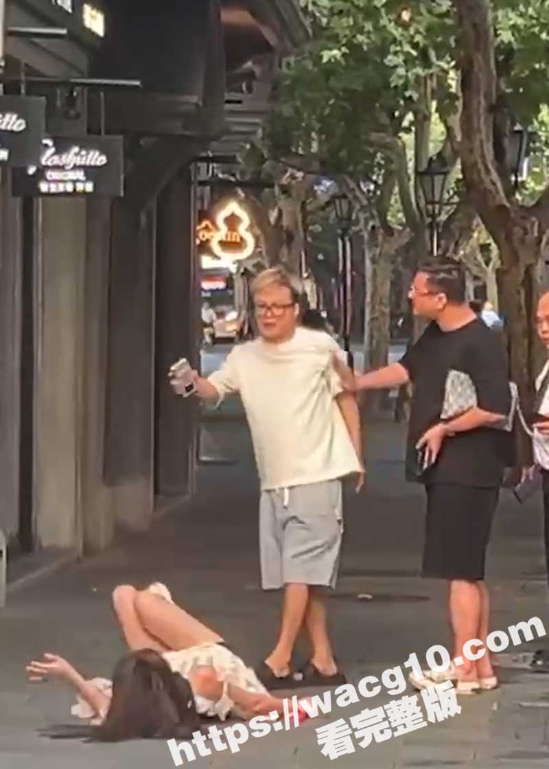 杭州醉酒男子酒吧门前相关图片