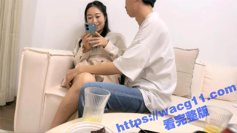 瘦子探花梦幻馆 约炮良家甜美幼师 强行推到怒插骚嘴 扯掉内裤深插美臀 不尽兴到床上继续操