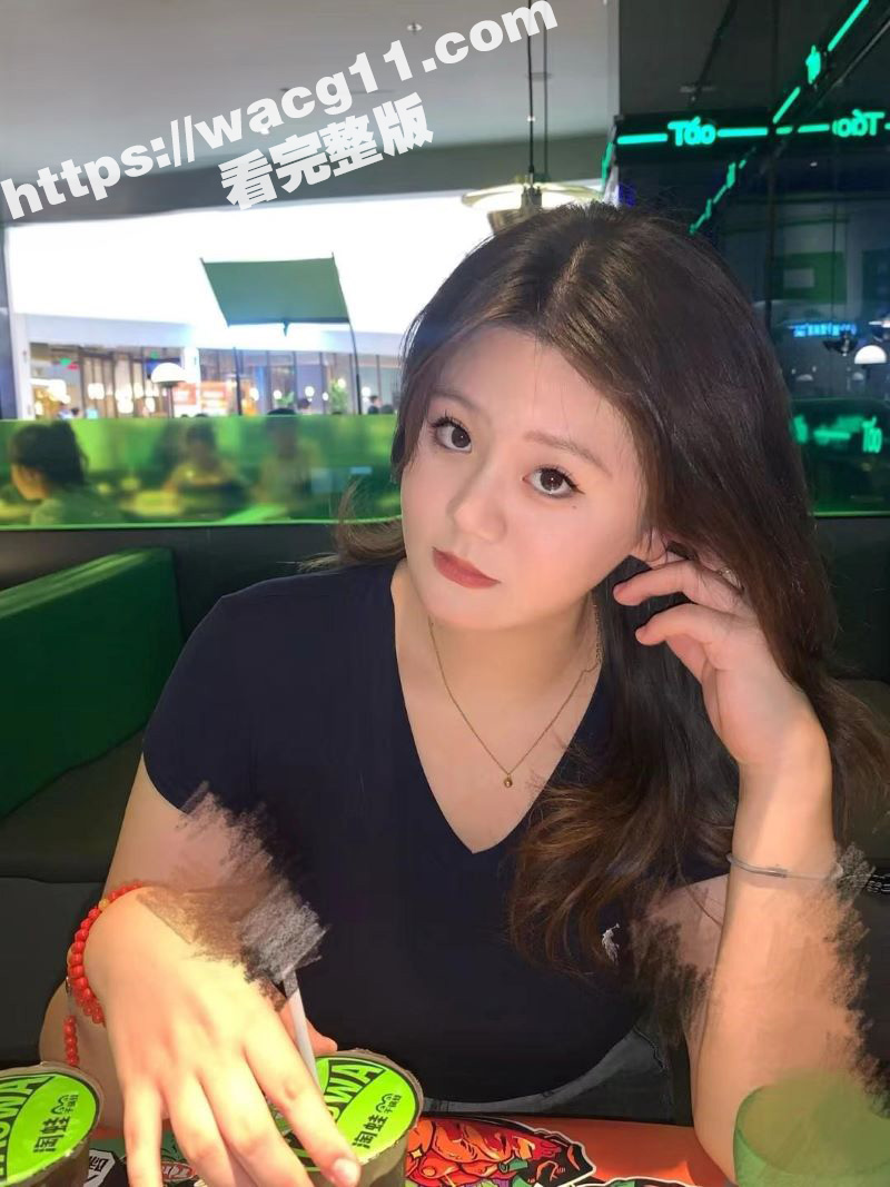 巨乳肥臀的微胖母狗 相关图片