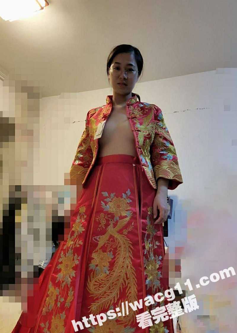 十年恩爱修成正果 高颜值淫妻换上红色新娘服首次露脸性爱庆祝！调教眼镜母狗之路正式开启！