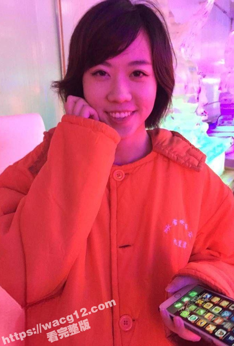 福州短发气质御姐 王淑婷 被前男友狠心曝光 小母狗用尿洗澡 上位骑乘抽插 好骚好可爱！