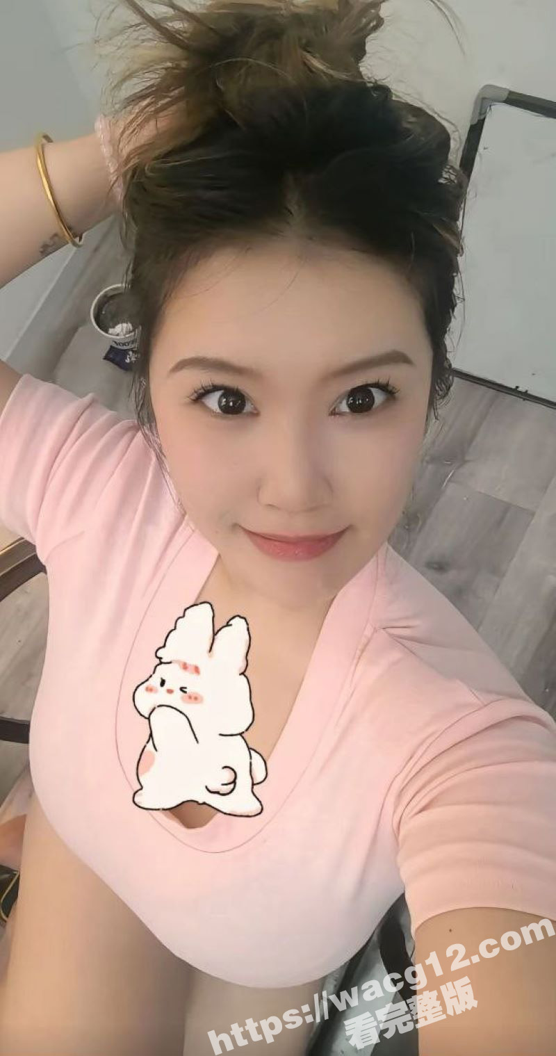 抖音巨乳网红 G宝 相关图片
