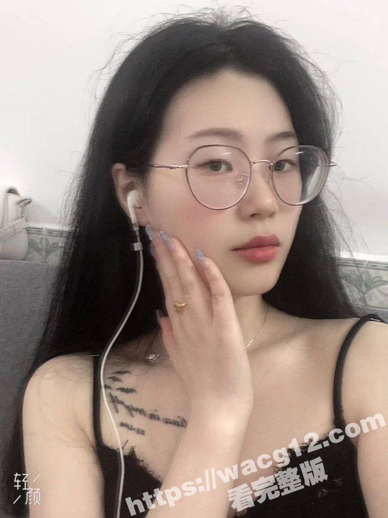 深圳龙岗少妇许昕惠跟老公兄弟偷情 和老公做爱的时候逼里还有他兄弟的淫液 这姐们玩太大