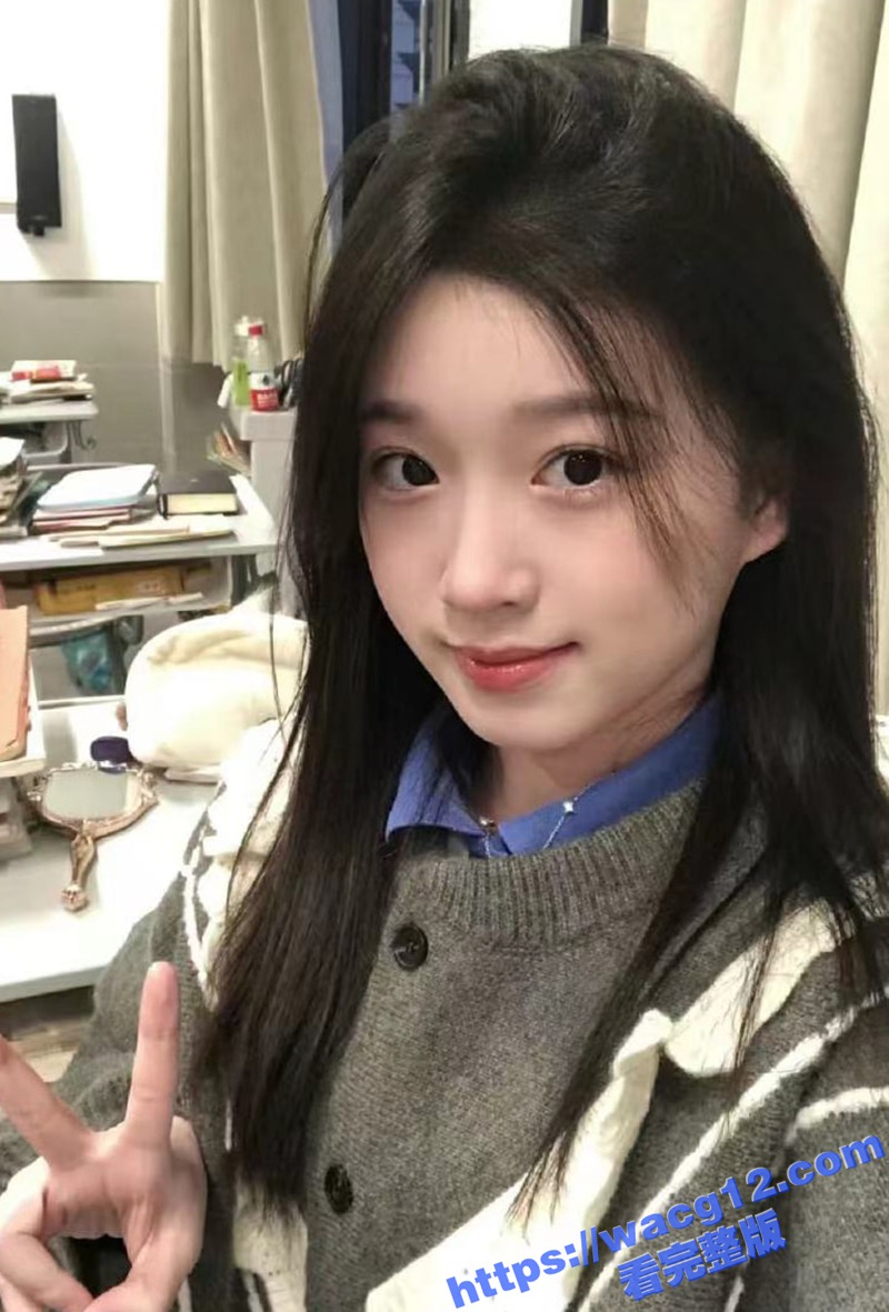 超嫩女高跟男友直播下相关图片