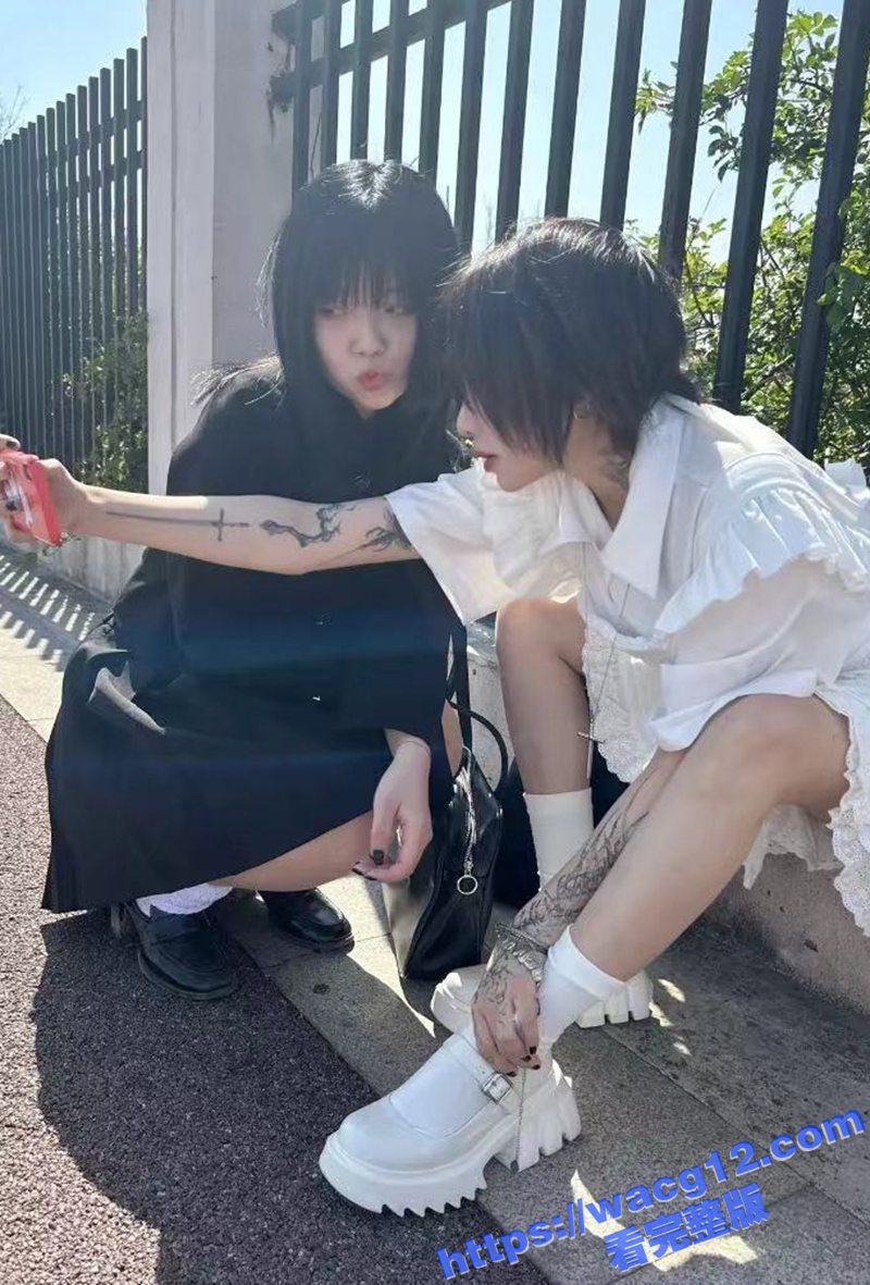 女同啪啪自拍 瑜伽裤相关图片
