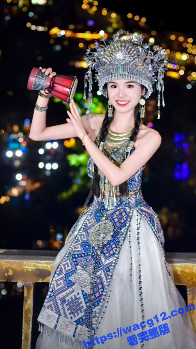 单车女网红海莉子 骑相关图片