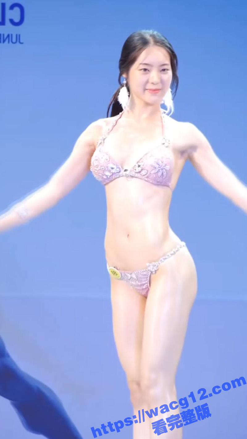 流鼻血推荐 韩国比基尼健身女神娜娜t台大放光彩性感照走红全网 有小肌肉还前凸后翘 超级女神气质一绝