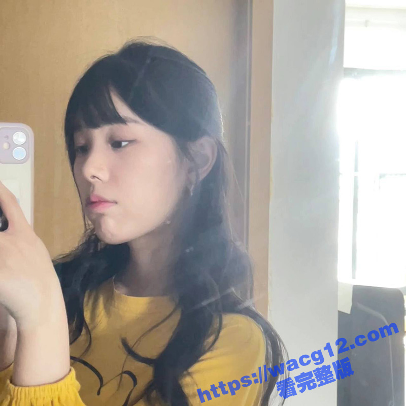 四川传媒学院美女李琨相关图片