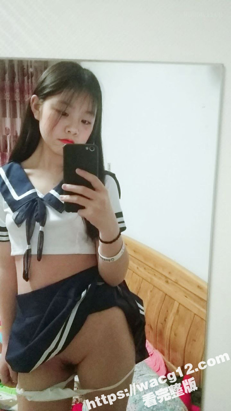 性感反差学生妹 身材相关图片