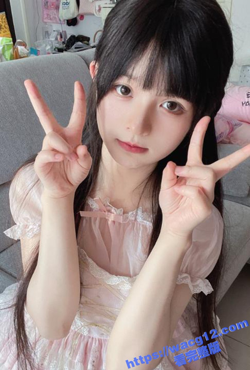 推特知名网红双马尾萝莉蔡小熊变身白丝小猫咪 私房照流出！一线天白虎嫩穴大公开 道具自慰爽到翻白眼浪叫不停！