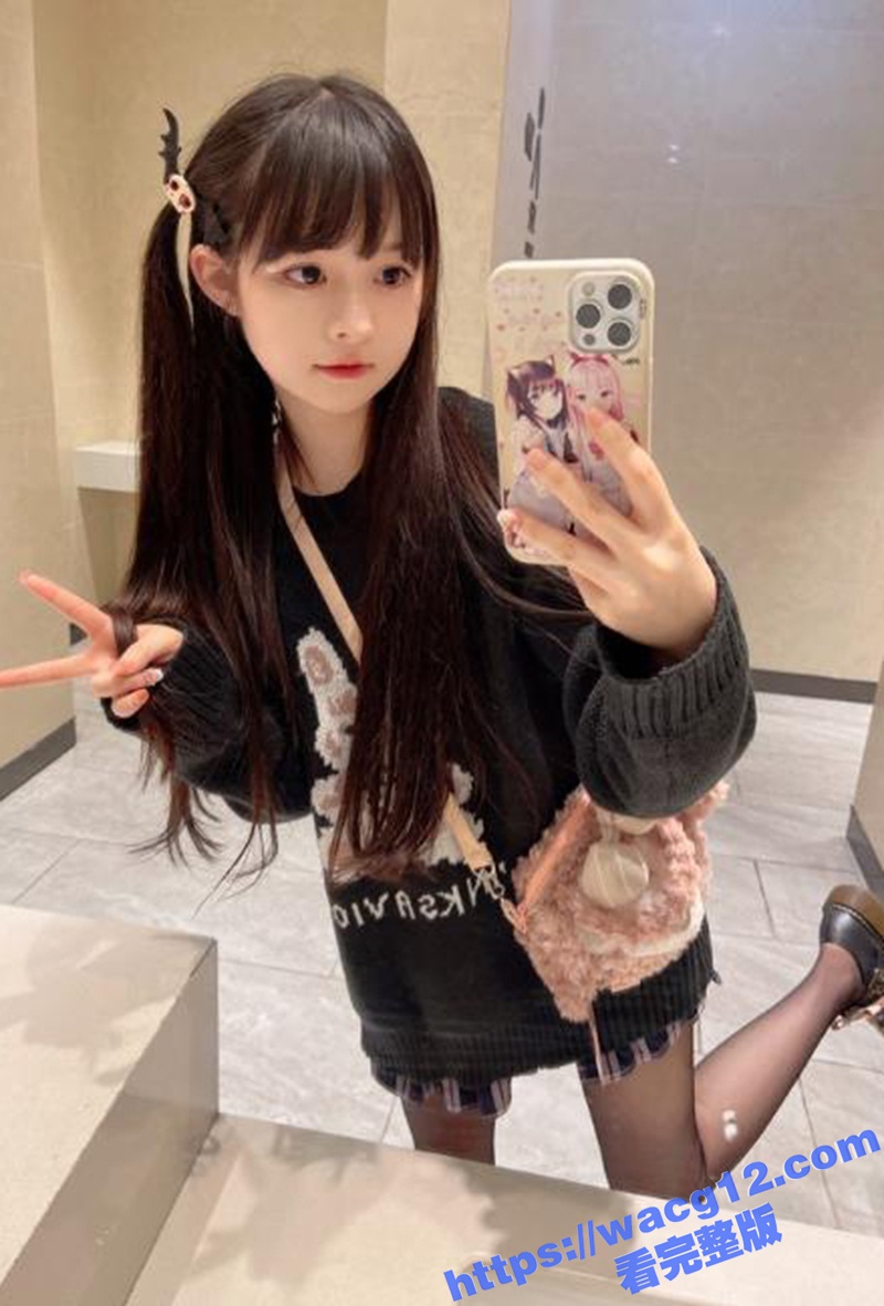 推特知名网红双马尾萝相关图片