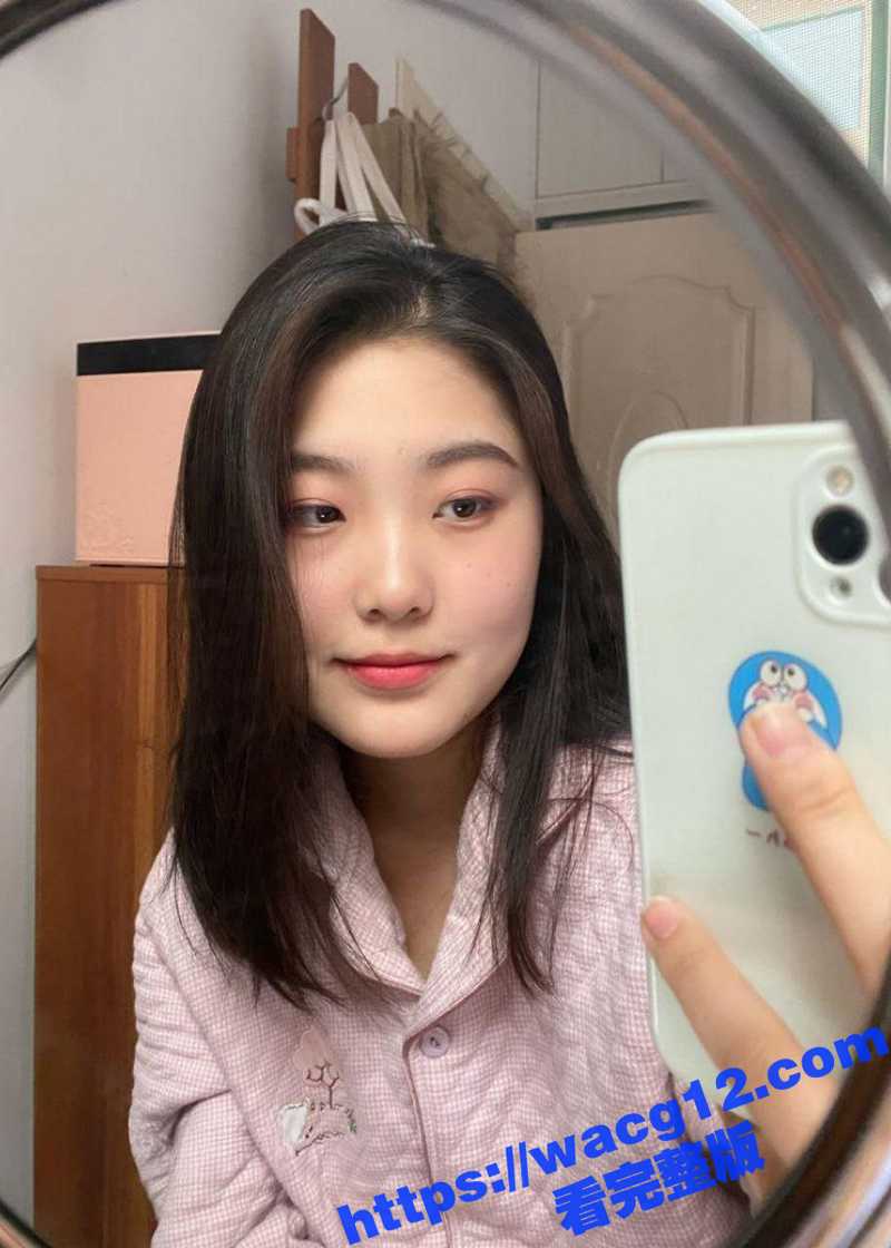淫荡反差婊母狗首秀！大尺度露脸黑白丝诱惑 颠覆认知让你大跌眼镜！谁能想到外表端庄的她私下如此风骚？