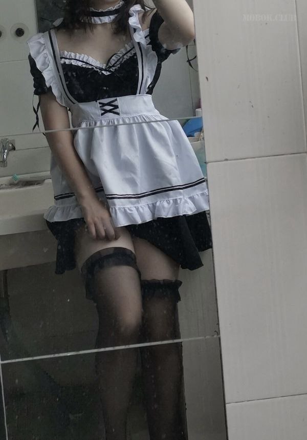 调教反差学生妹小母狗相关图片