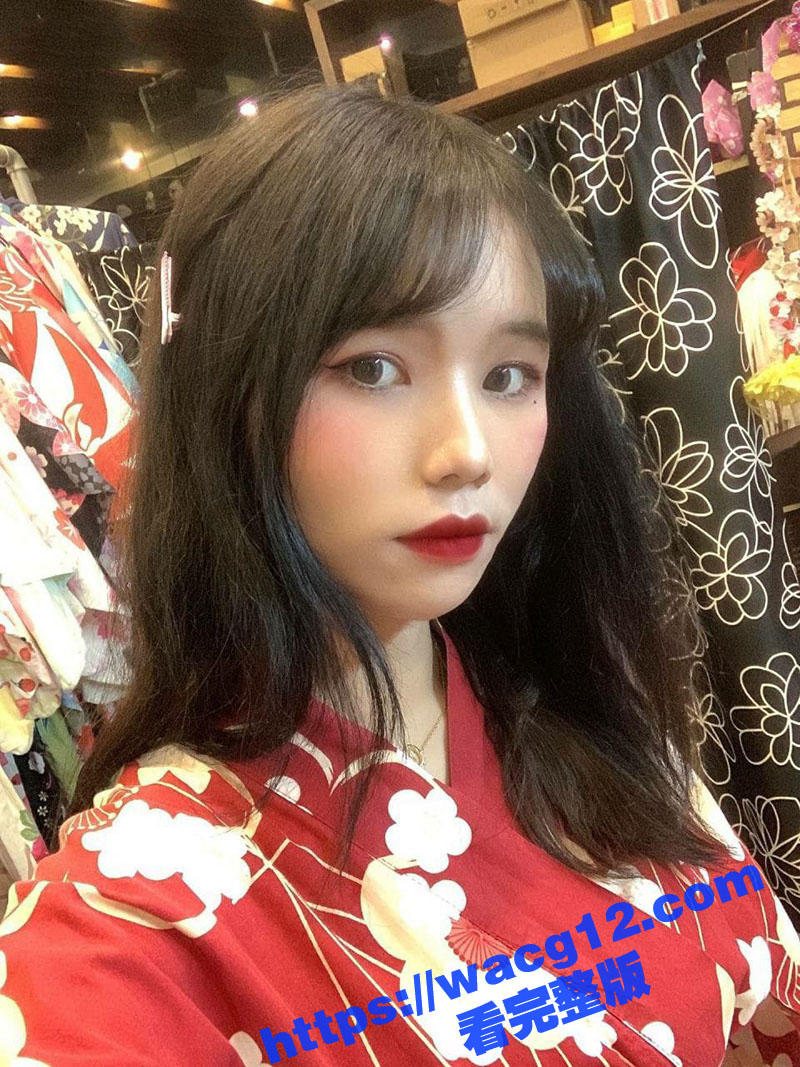 健身小姐姐自拍自慰泄密 健身婊各种姿势都超会 户外健身也搞露出自拍 太骚了她的自慰合集遭曝光