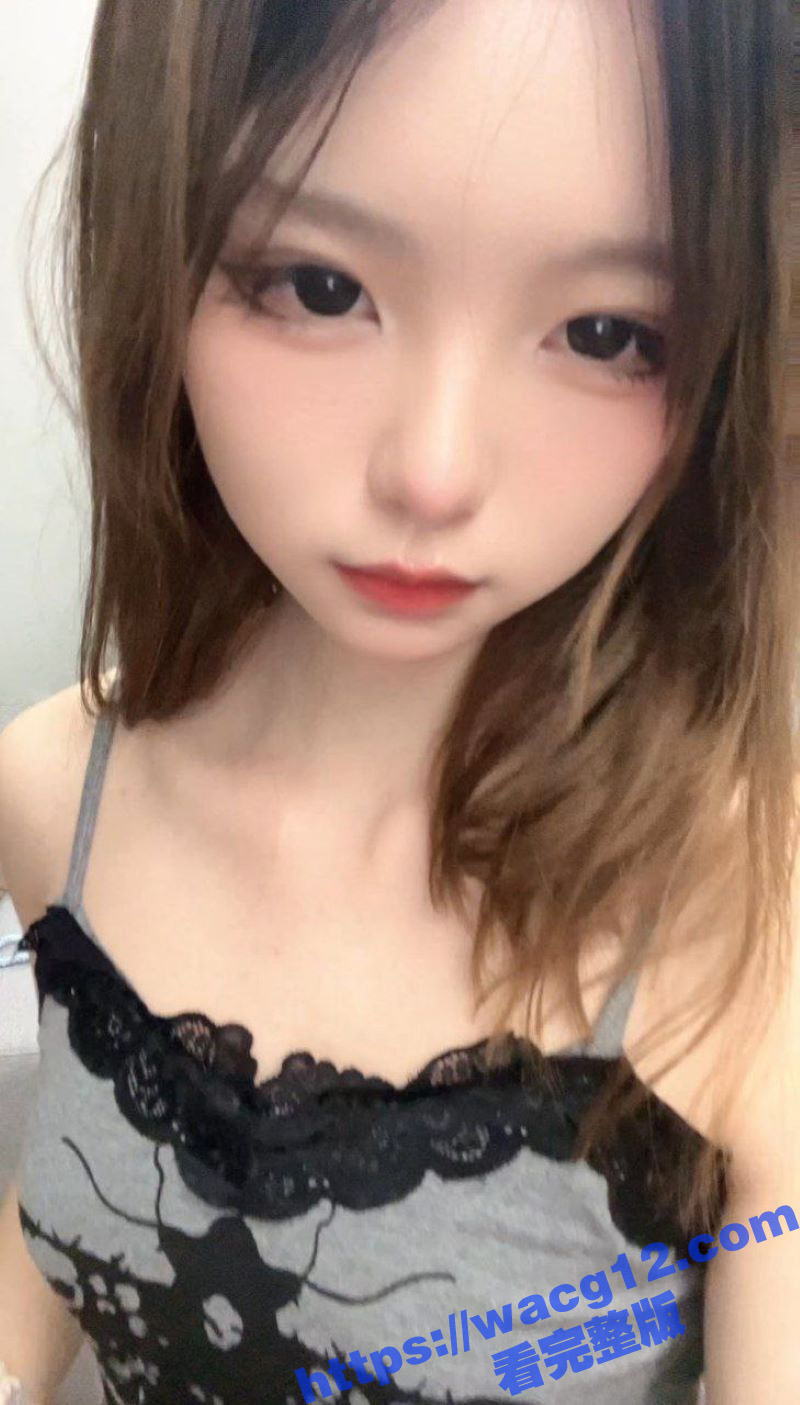 爆火网红婊子软软汁！骚穴直播极品白虎嫩逼大尺度曝光！纯欲美少女现场手淫上瘾！