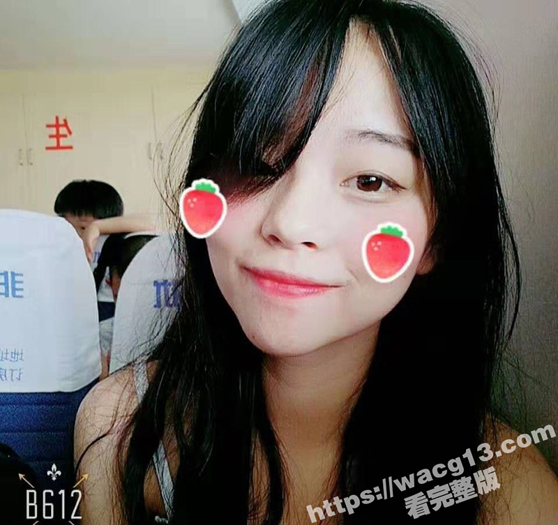 广东艺术职业学院琪琪 性感娇嫩的小母狗 骗金主爸爸的钱 去夜店找鸭被发现 一怒将其曝光
