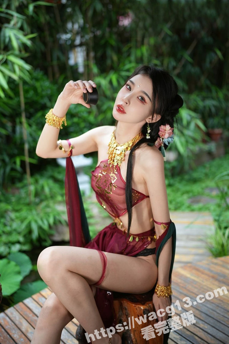 B站余多多cos妖妃相关图片