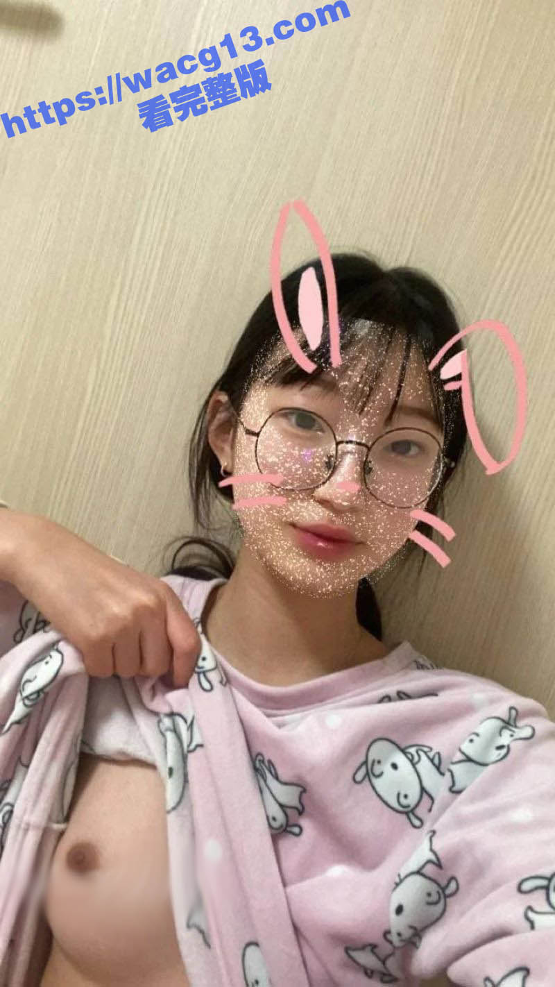 韩国21岁大二反差美女在成人版抖音自慰视频流出 紧致粉嫩的骚穴一看就没被开发多久！