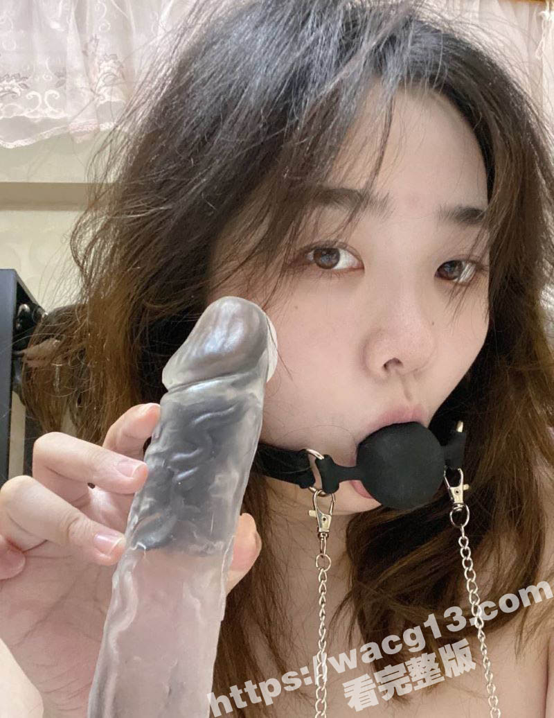 安徽农业大学 黄沁然 大三在读巨乳学生妹 带着口球乳夹完成主人的任务 母狗本性展现的淋漓尽致！