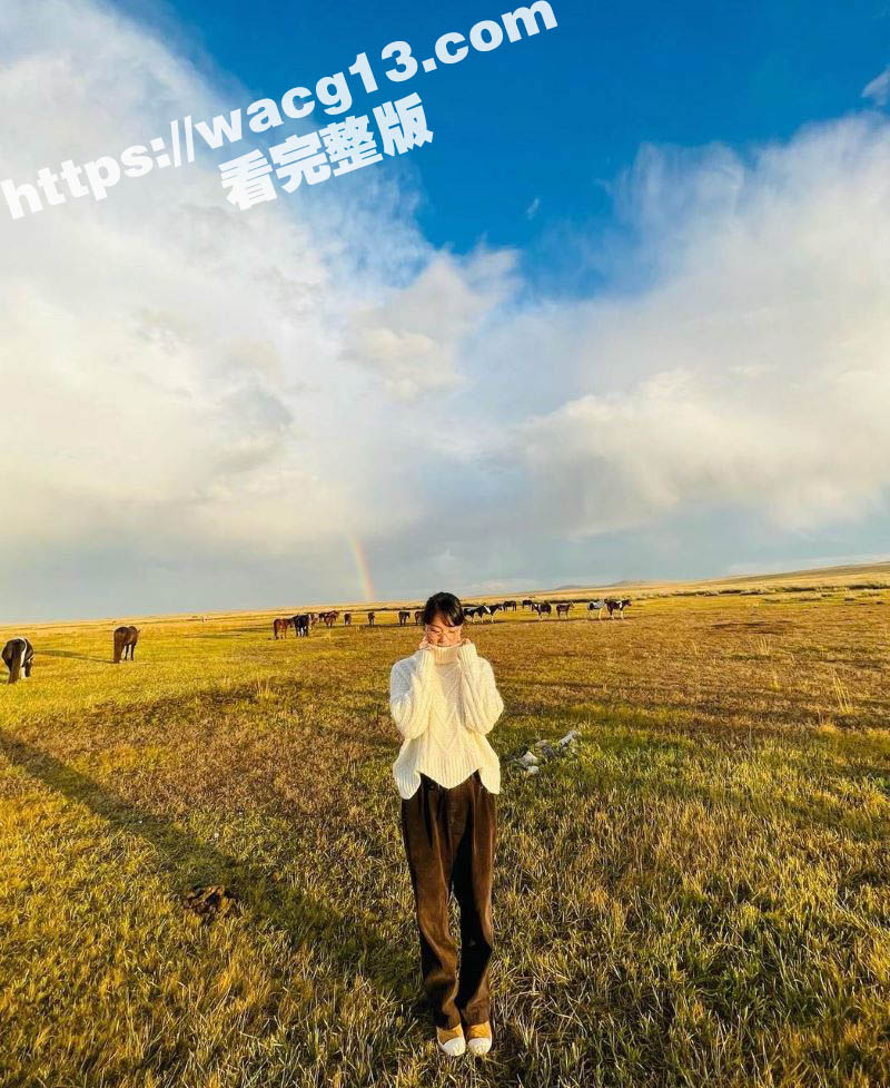 呼伦贝尔20岁骚逼 诺敏 和闺蜜刘娇 大玩4P混战 充分发挥了姐妹齐心 其利断精的优势 将两位男友力斩逼下！