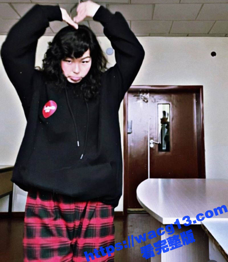 呼伦贝尔20岁骚逼 相关图片