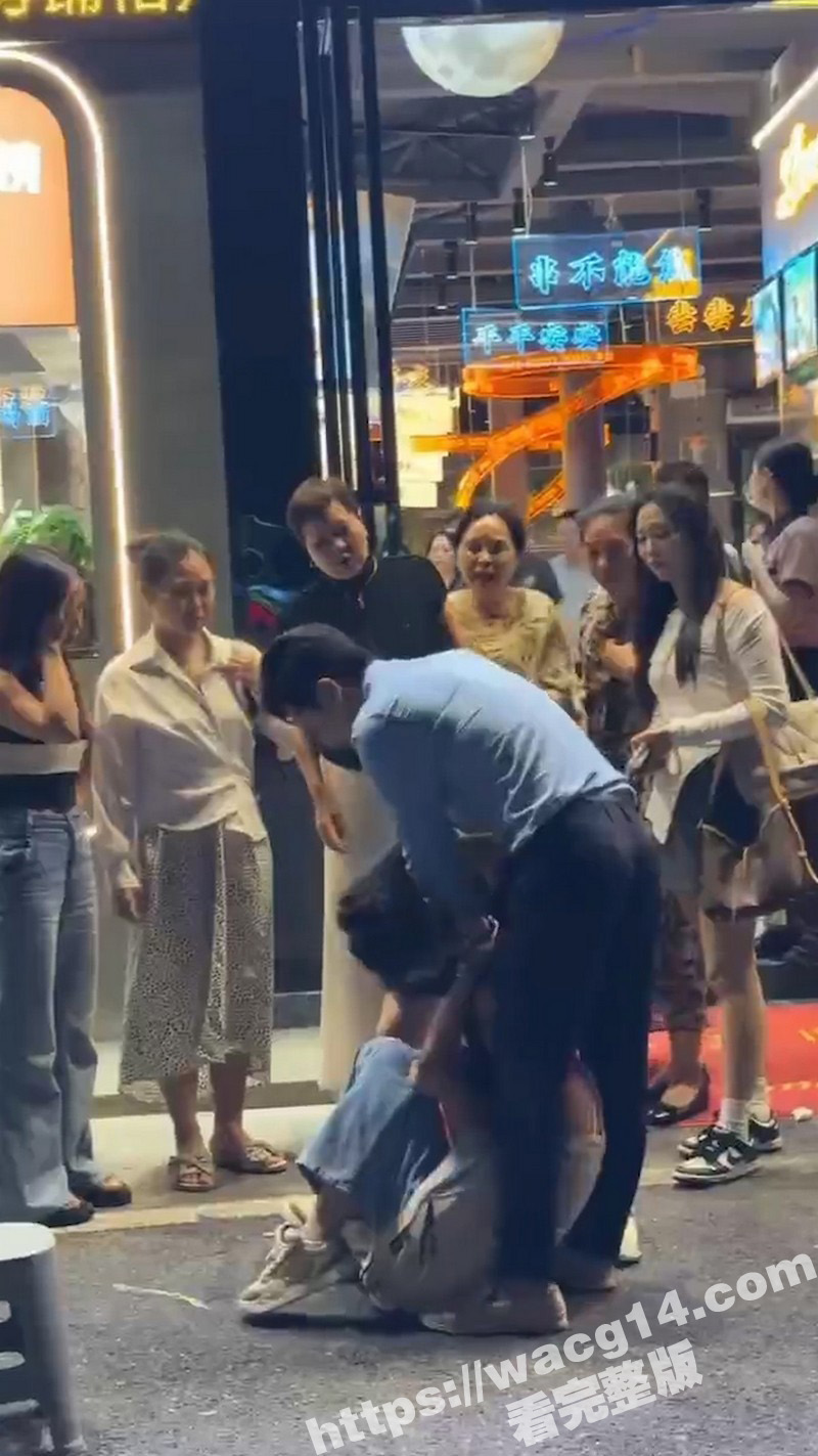 每日一抓！一家海鲜烧相关图片