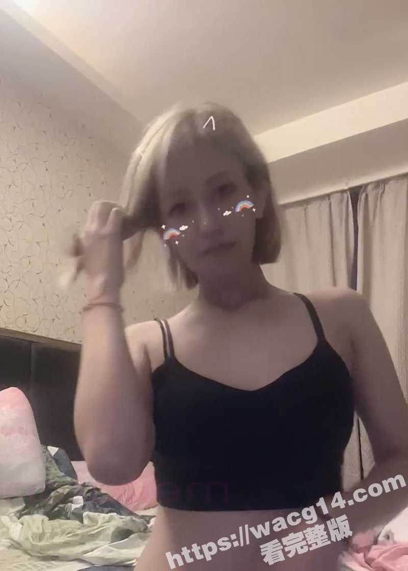 短发反差婊遭渣男欺骗相关图片