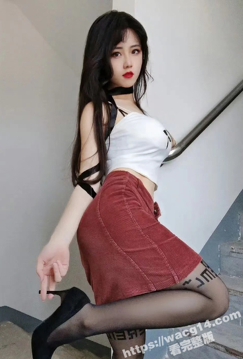 B站擦边女神M桃花匠相关图片