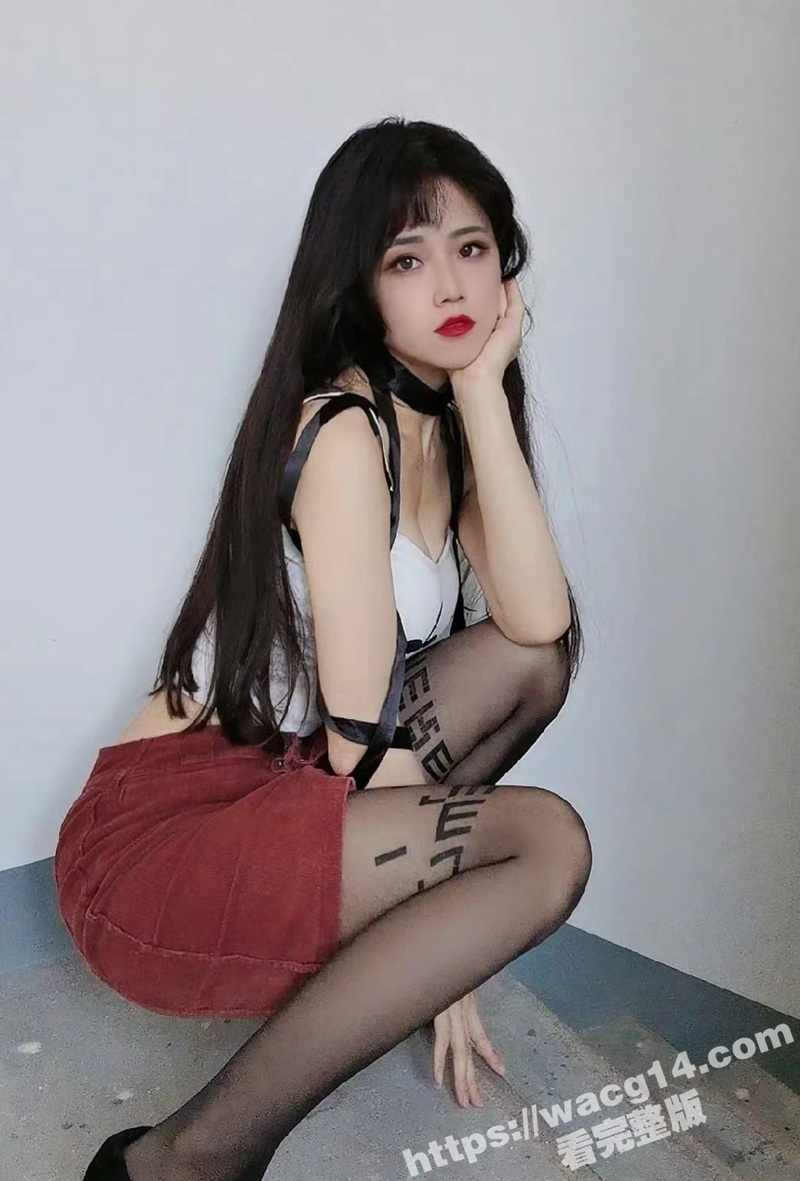 B站擦边女神M桃花匠相关图片
