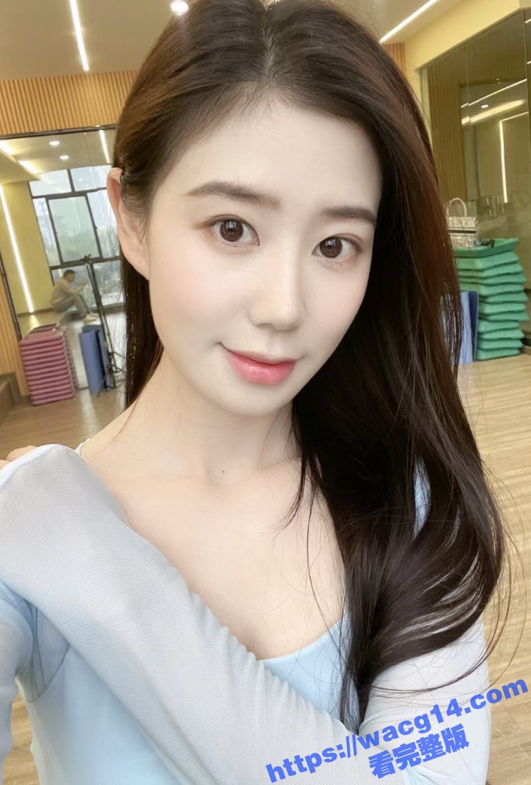 刚生完孩子的少妇被老公出轨戴绿帽 怒约健身教练疯狂啪啪 奶头能挤出大量奶水 无套抽插简直爽到飞起！