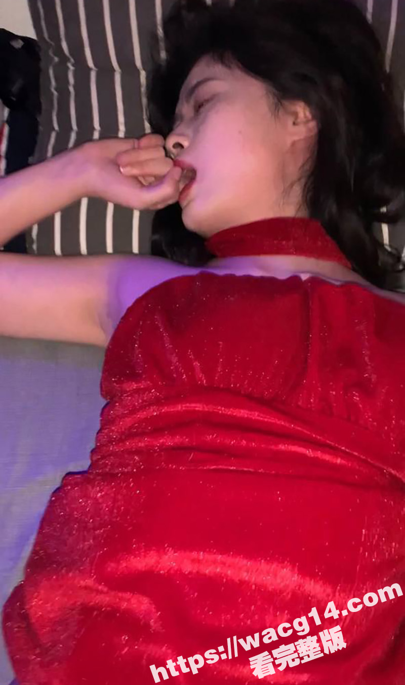 极品身材人妻同事 一相关图片