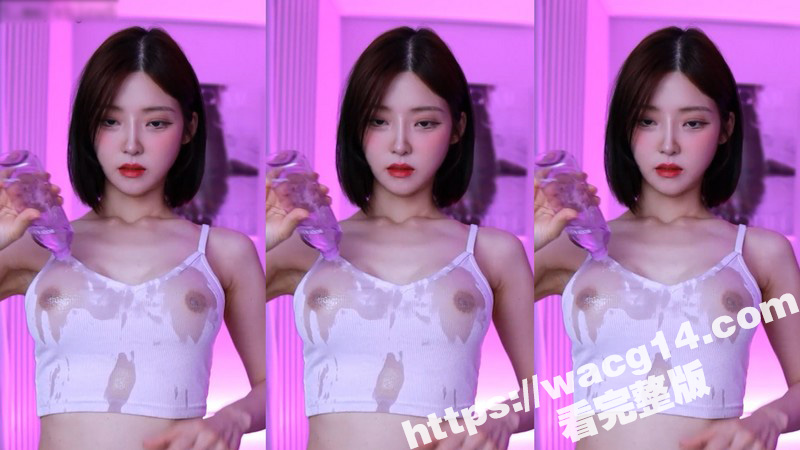 火辣网红soraa3袒胸露乳模拟性爱激情裸舞，湿身勾引各种销魂表情带你领略富豪的欢愉！
