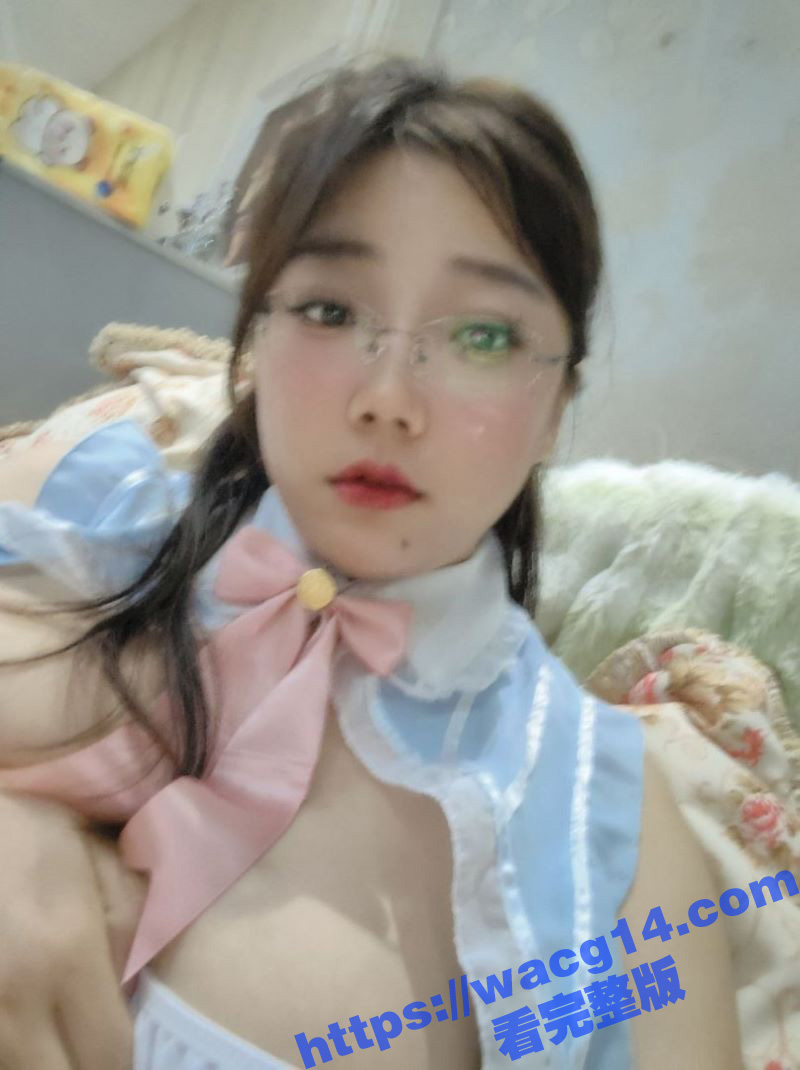 哺乳期巨乳少妇痴迷约相关图片