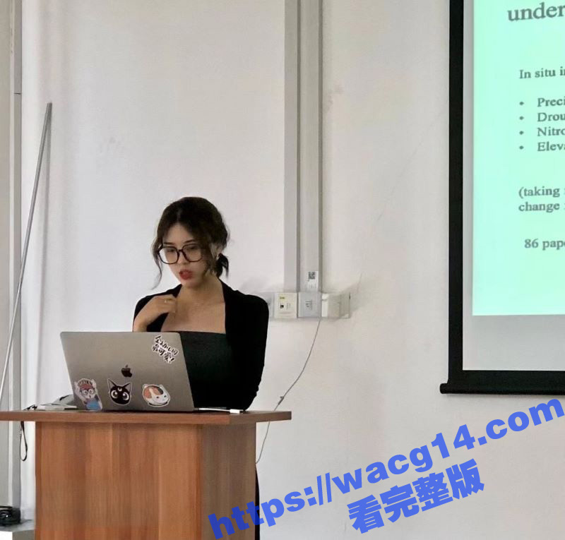 真实勾搭复旦大学女博士 李敏 白天端庄贤淑，夜晚放荡淫骚 浪叫声声入耳 让人血脉膨胀！