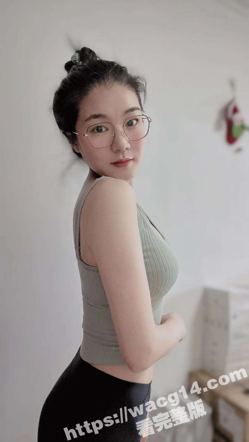 与少妇女同事搞办公室相关图片