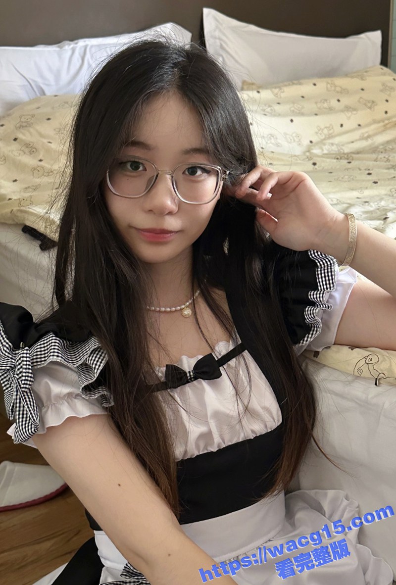 嫩妹收割机激战清纯外国语学院反差妹 女仆娇小可爱却耐操 边叫爸爸边吃肉棒 小穴粉嫩淫水四溢 越操越紧！