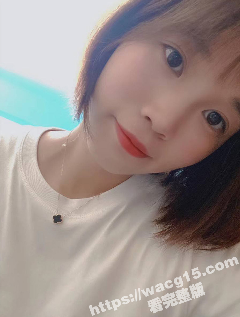 厦门人妻吴晓蕾 表面相关图片