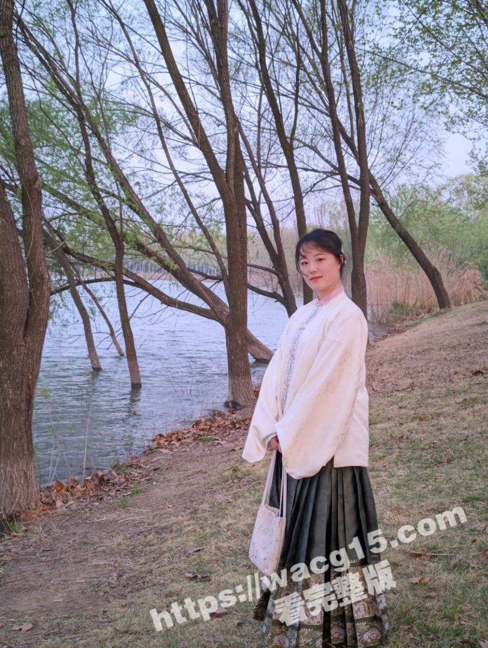 极品反差人妻母狗惨遭相关图片