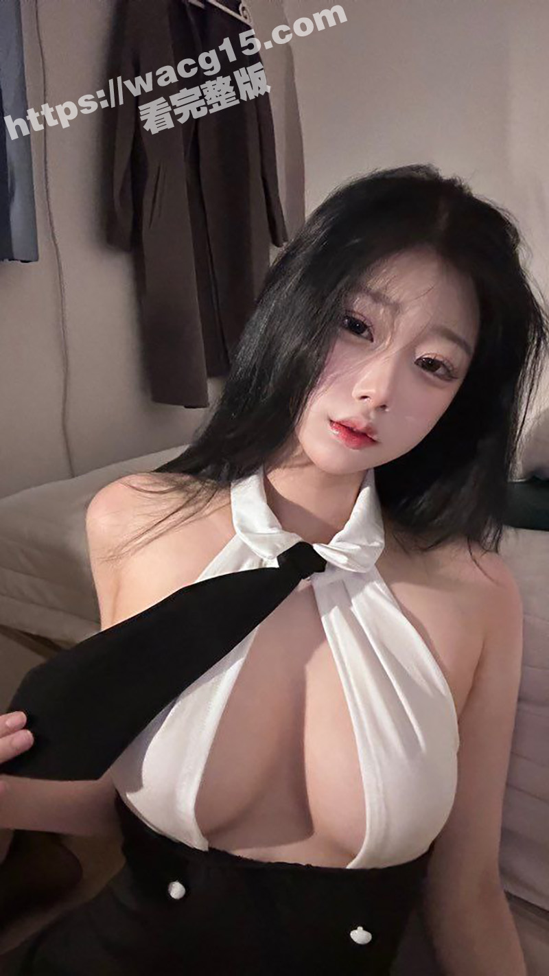 雪肤黑发韩国IG网红相关图片