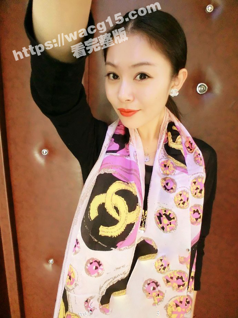 高颜值富婆女王范贵妇相关图片