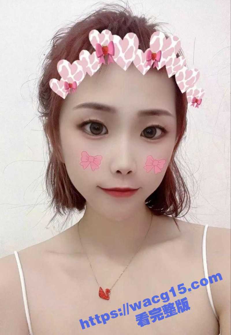 兄妹的乱伦日常！淫荡情趣装妹妹主动勾引哥哥 露逼连体衣无毛嫩穴很是诱人 惨遭暴力打桩内射！