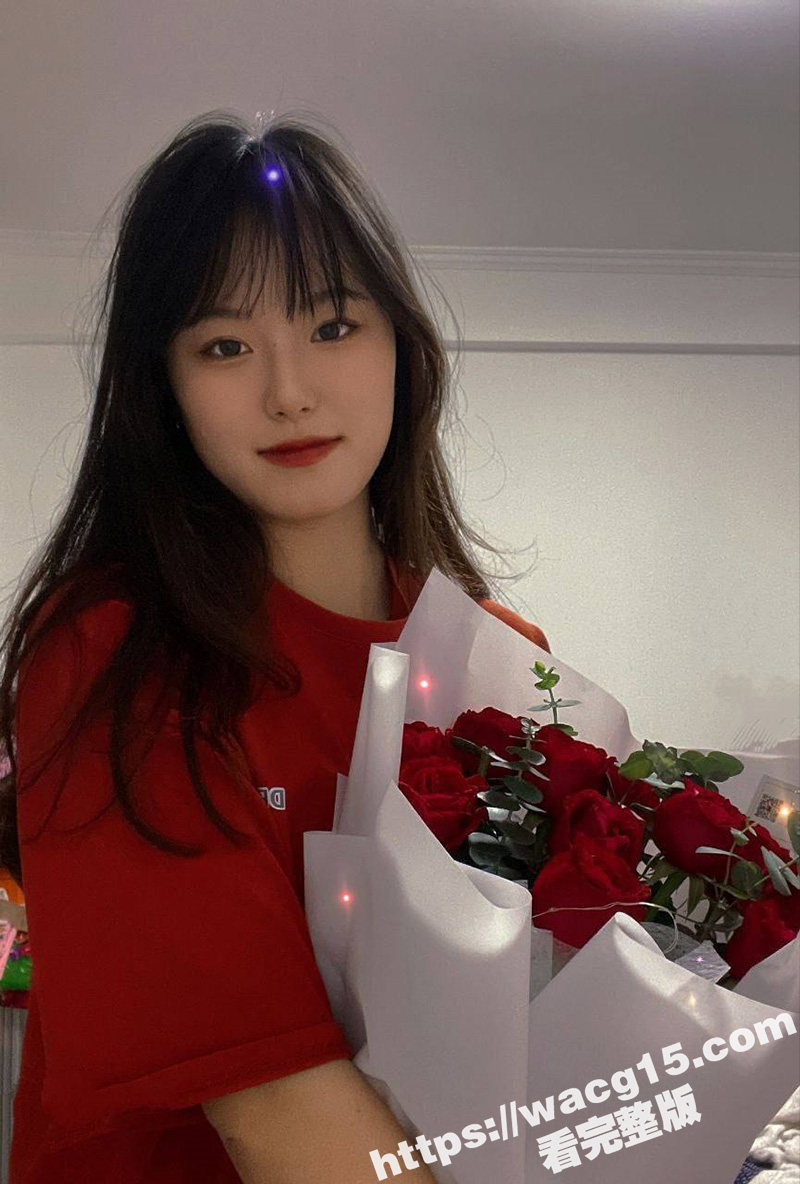极品反差人妻背着老公相关图片