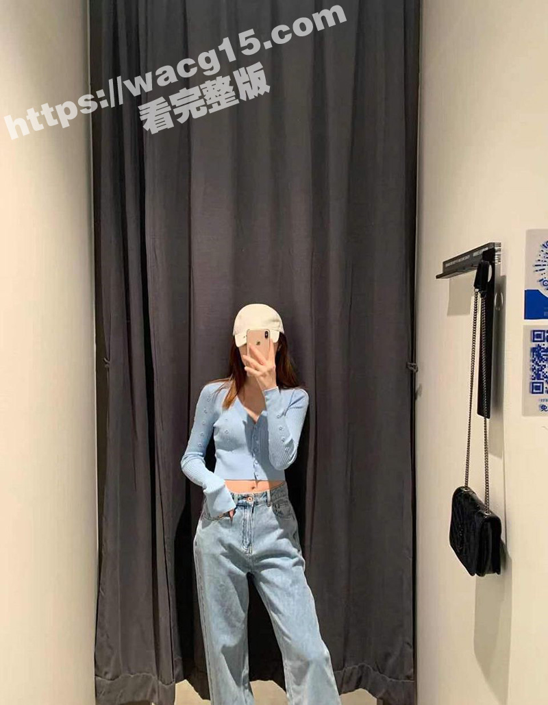 极品嫩模与神秘金主激情视频曝光 户外高端场所舔脚吞精玩露出 奢靡淫乱生活引爆眼球！
