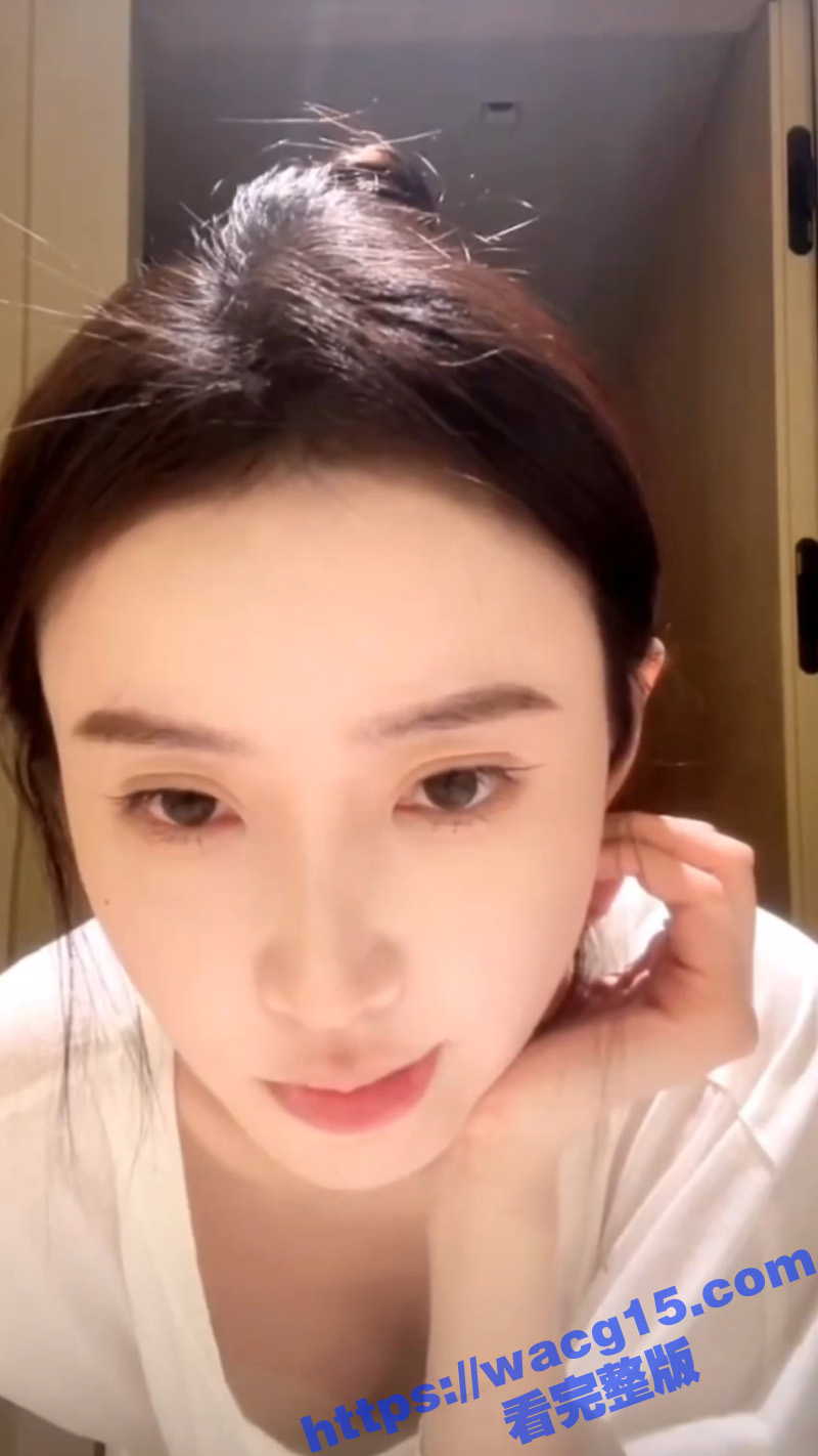 抖音快手主播闪现露点相关图片