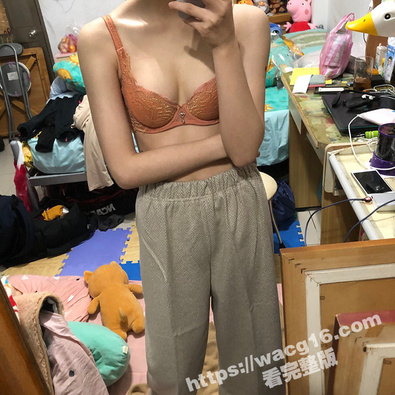 商学院女神高材生丽莉 课后练习吃鸡榨精技能 清纯俏脸下深喉口交尽显反差魅惑！