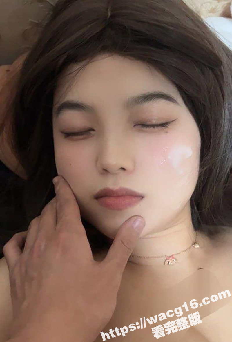 师范学院反差婊陈可欣相关图片
