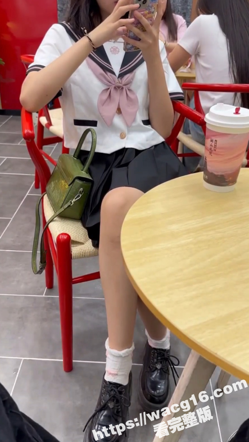 推特大神江南第一深情 顶级PUA约炮大神 酒店约操JK少女 翘臀美腿堪称人间极品啊